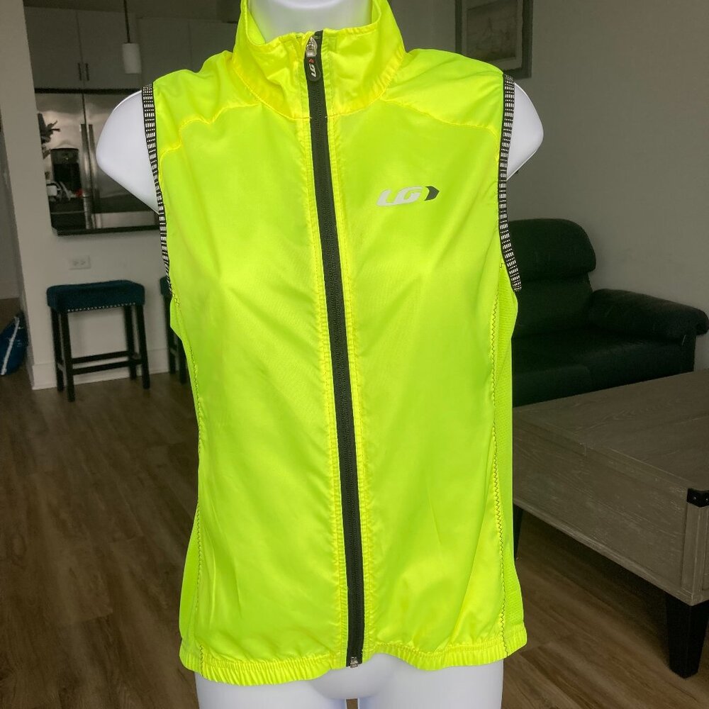 🚴‍♂️ LG High-Visibility Reflective Vest - Size Medium